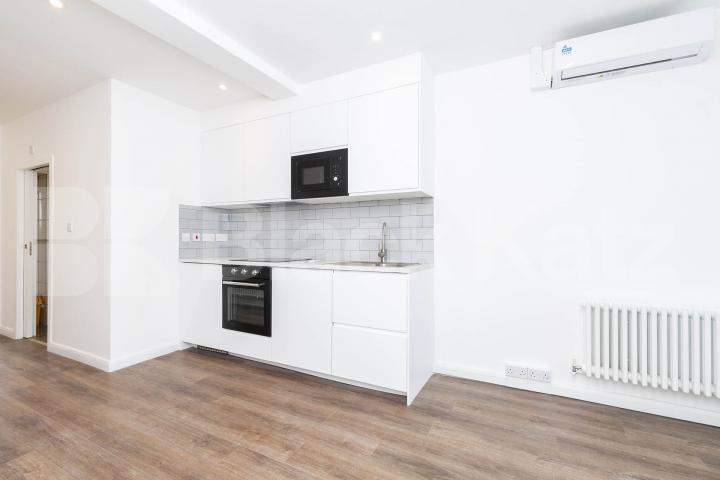 Newly refurbished one bedroom flat located in a stunning area Eversholt Street, Euston